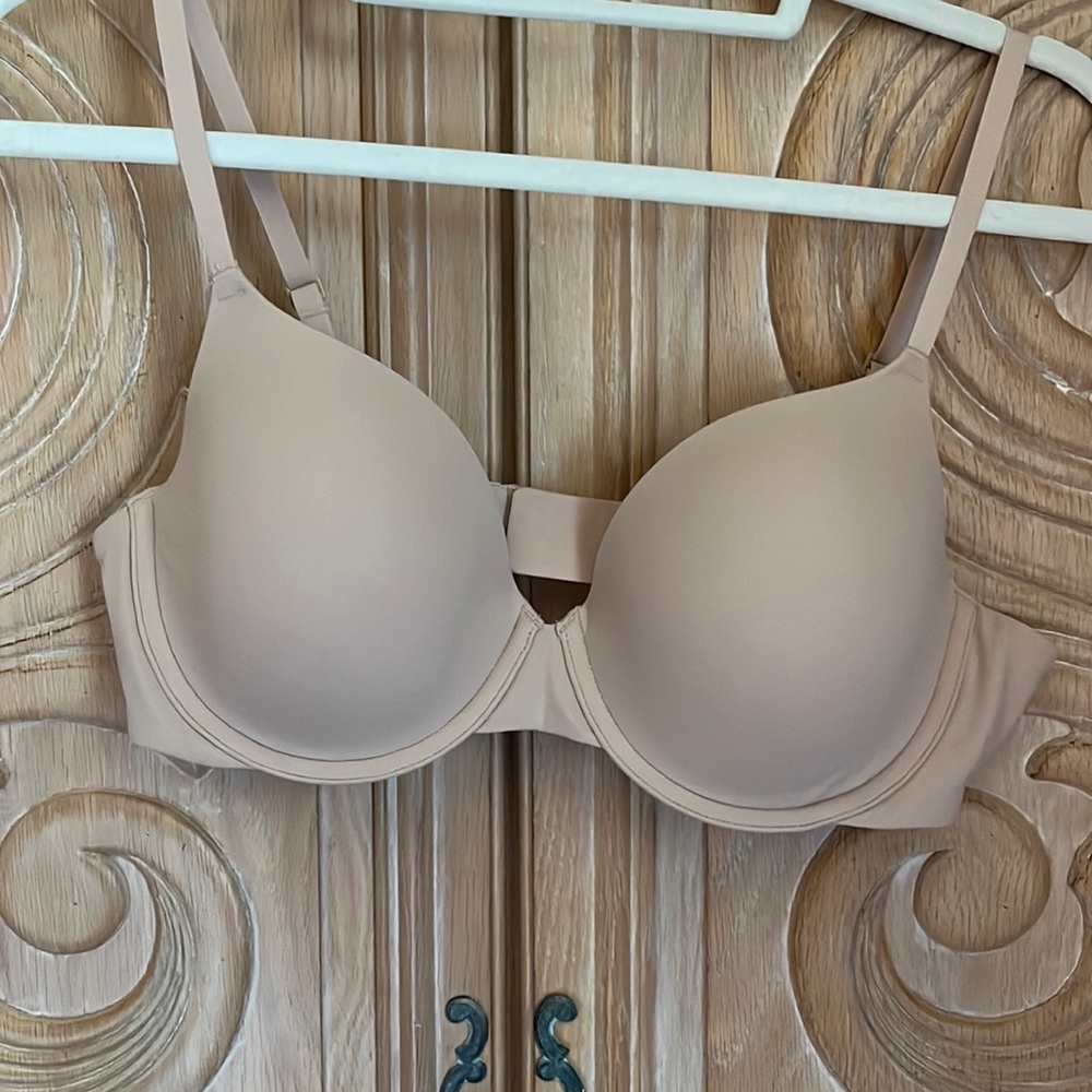 Skims t shirt bra brand new never worn